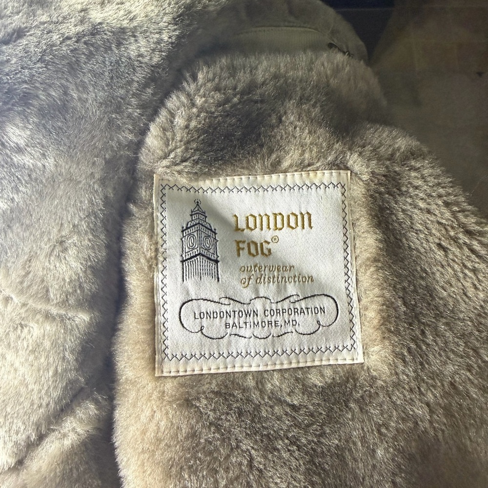 London Fog Cream Trench Coat with Faux Fur Collar - Picture 6 of 7
